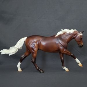 Breyer 2022 Flagship Model Romeo